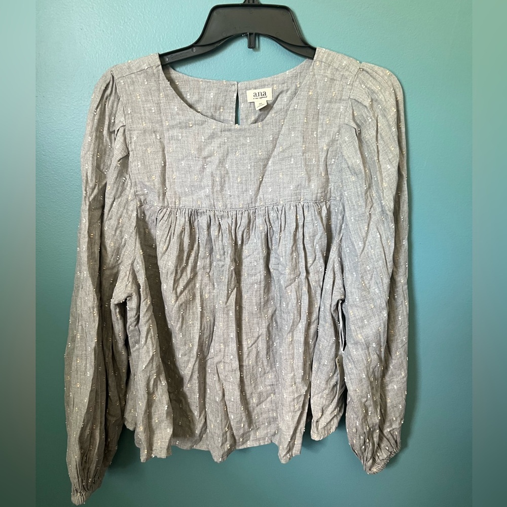 NWT a.n.a Linen Grey Top-0X!